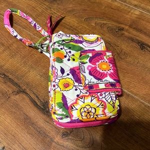 Brand new Vera Bradley smartphone wristlet